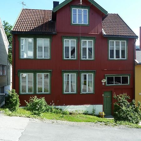 Red Old House Tromso Apartment Camera foto